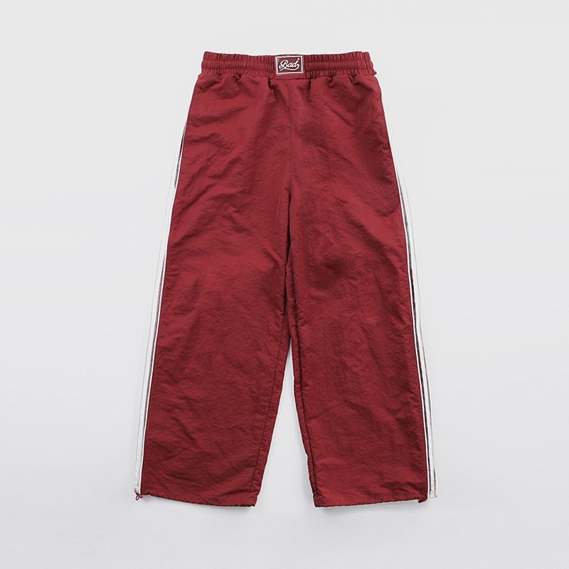 Dámska krátka bavlnená bunda s vyšívanými písmenami, dlhé rukávy, golier s reverom, zips, voľný strih