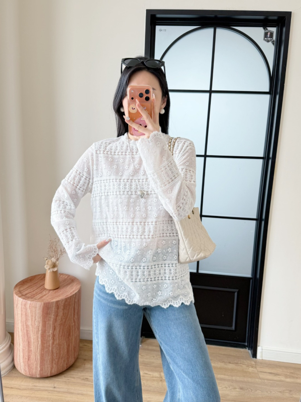 Čipkasti jacquard T‑shirt, najlon, cvjetni uzorak, opuštenog kroja, duga rukava