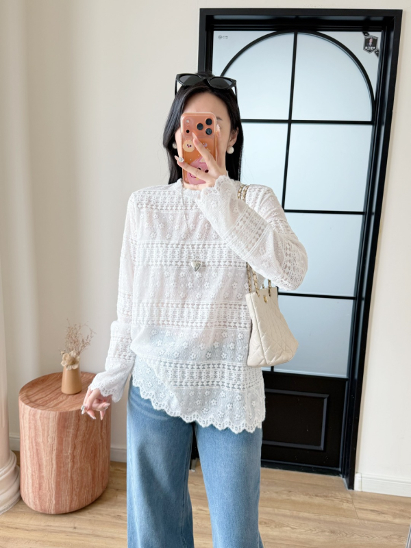 Čipkasti jacquard T‑shirt, najlon, cvjetni uzorak, opuštenog kroja, duga rukava