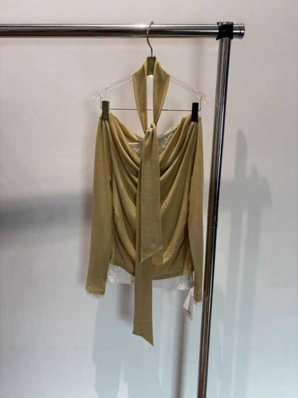 Pleteni T-shirt s čipkom i patchworkom, dugi rukavi, nepravilni kroj