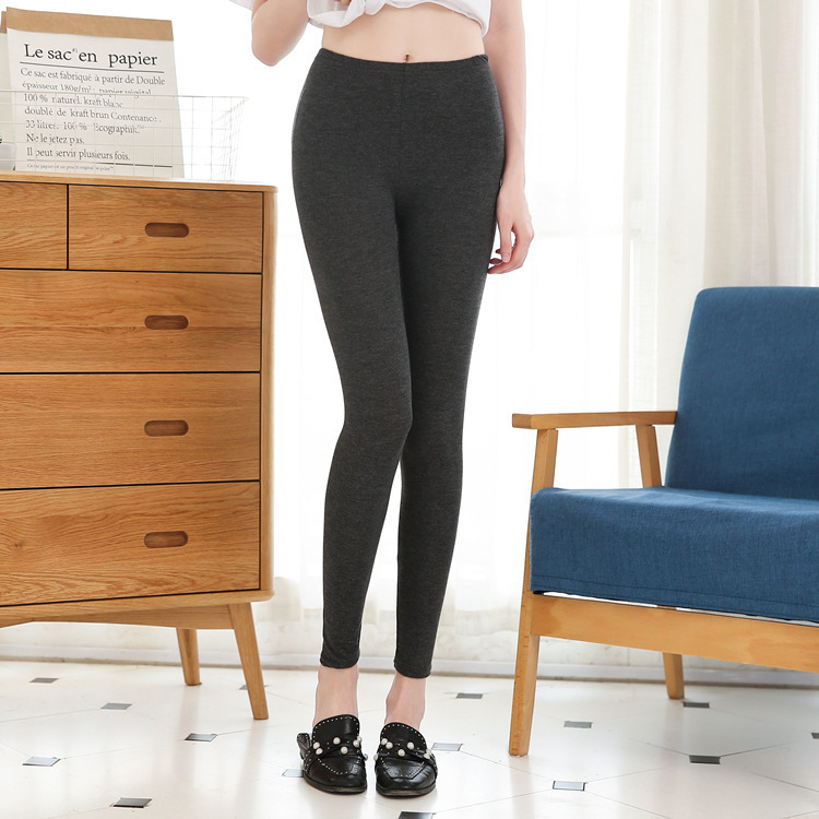 Ženske leggings od Modal vlakana, tanko, skraćena duljina, uski kroj, jednostavna boja