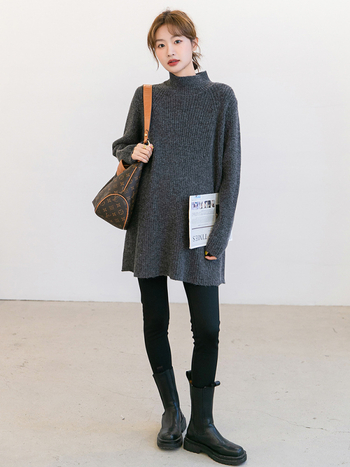 Pulover de maternitate tricotat, stil korean casual, guler înalt, lungime 80–100 cm, acrilic 70–80%