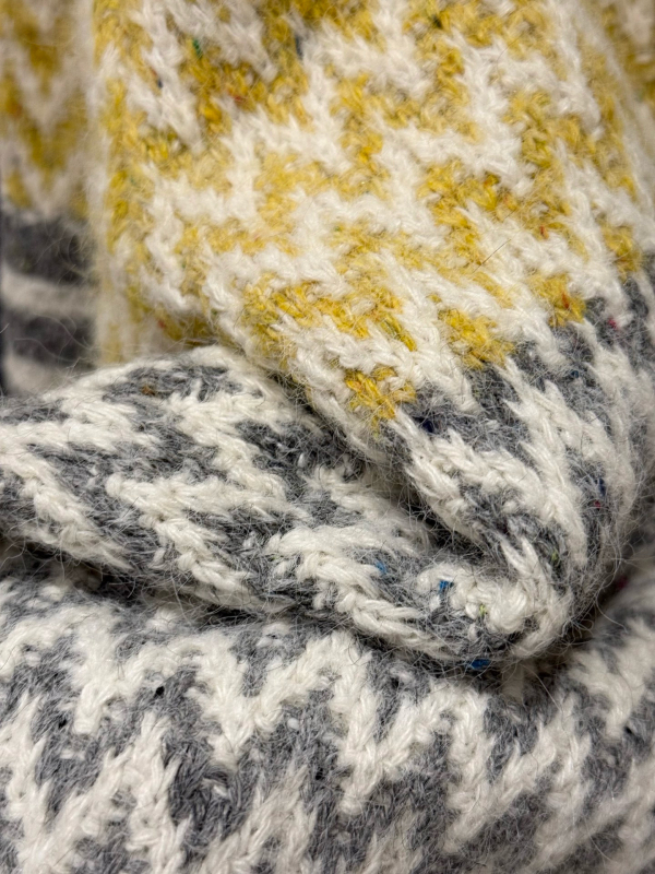Cardigan s makaron prugom, od viskoznog vlakna, debeli pleteni, V-izrez, dugi rukavi