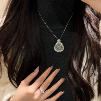 Náhrdelník z achátu s Maitreja Budhom so smiechom, elektroplátované, retro štýl, jar 2024, značka 0.1B Jia