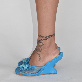 Ženske sandale s mrežastim prednjim dijelom, visok klin, šivane perle, EVA gornji dio, okrugli vrh, PU podstava, gumena potplat, proljeće 2025