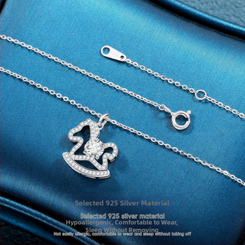 Colier Anul Calului 2026, Argint 925, Moissanit micro-incrustat, pentru femei