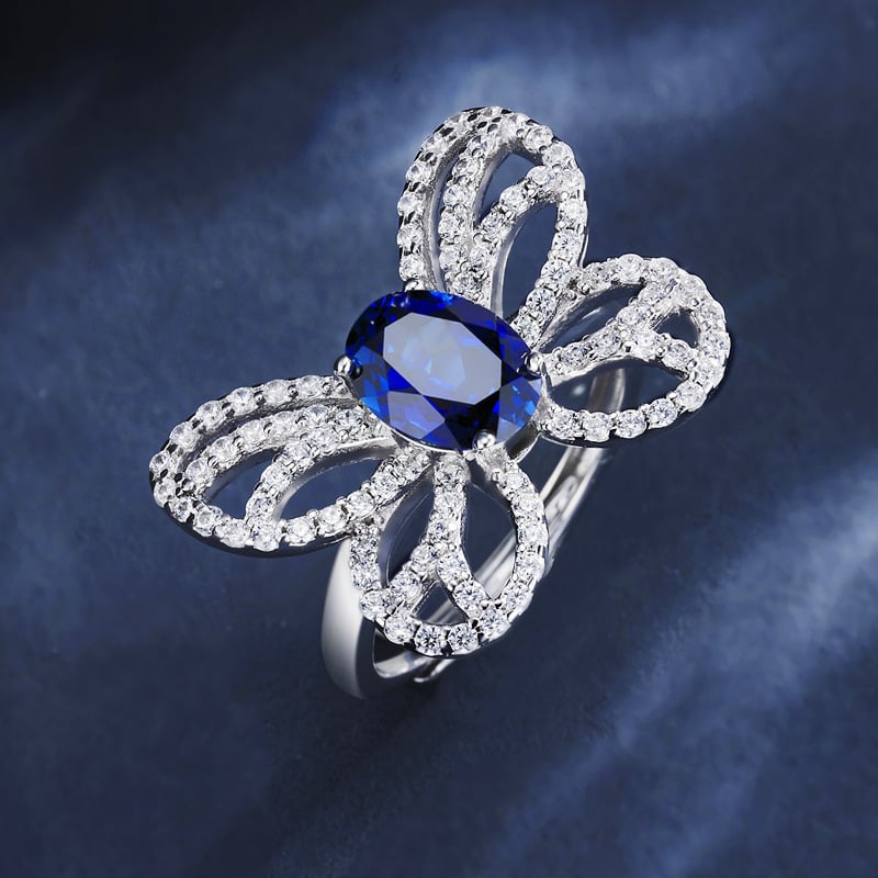 Сапфирен пръстен, принцески стил, позлатен обков със синтетични камъни, камъни монтирани