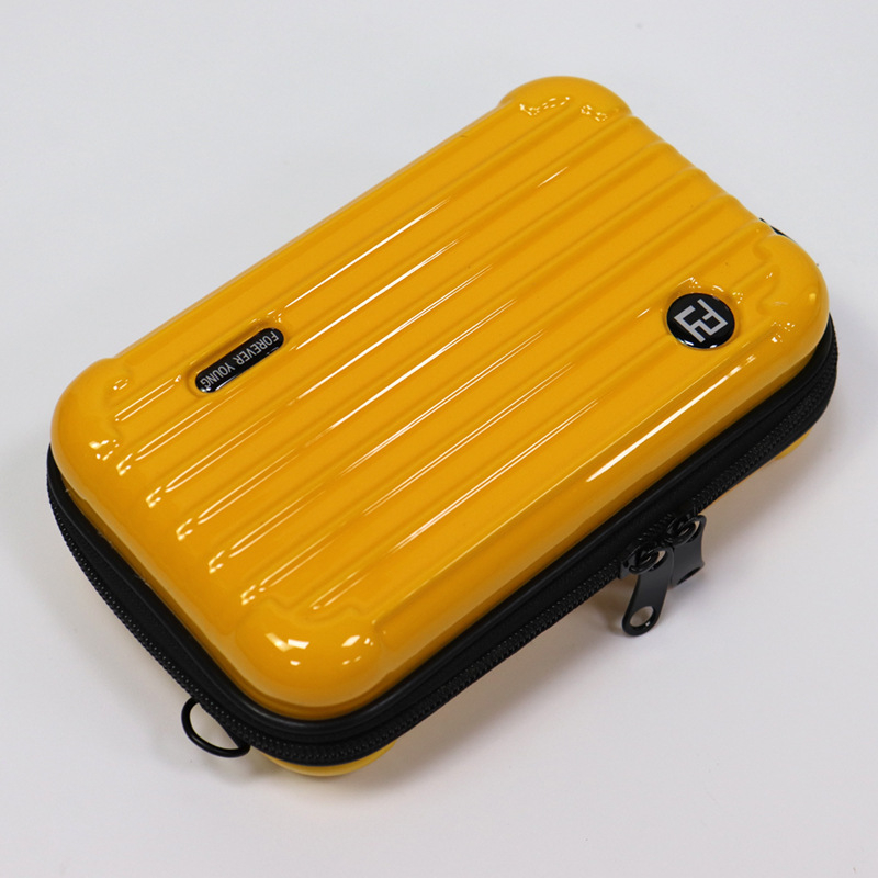 Козметична чантичка с твърд корпус, ABS+PC, водоустойчива, цип