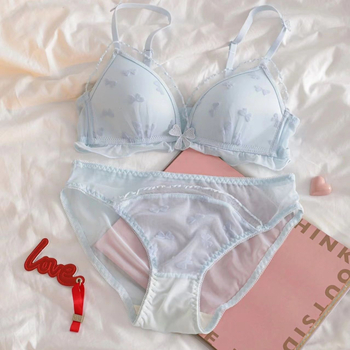 Дамски сутиен с 3/4 чашка и дантела, Push-Up, найлон, формовани чашки с тънък горен и по-дебел долен край, регулируеми презрамки