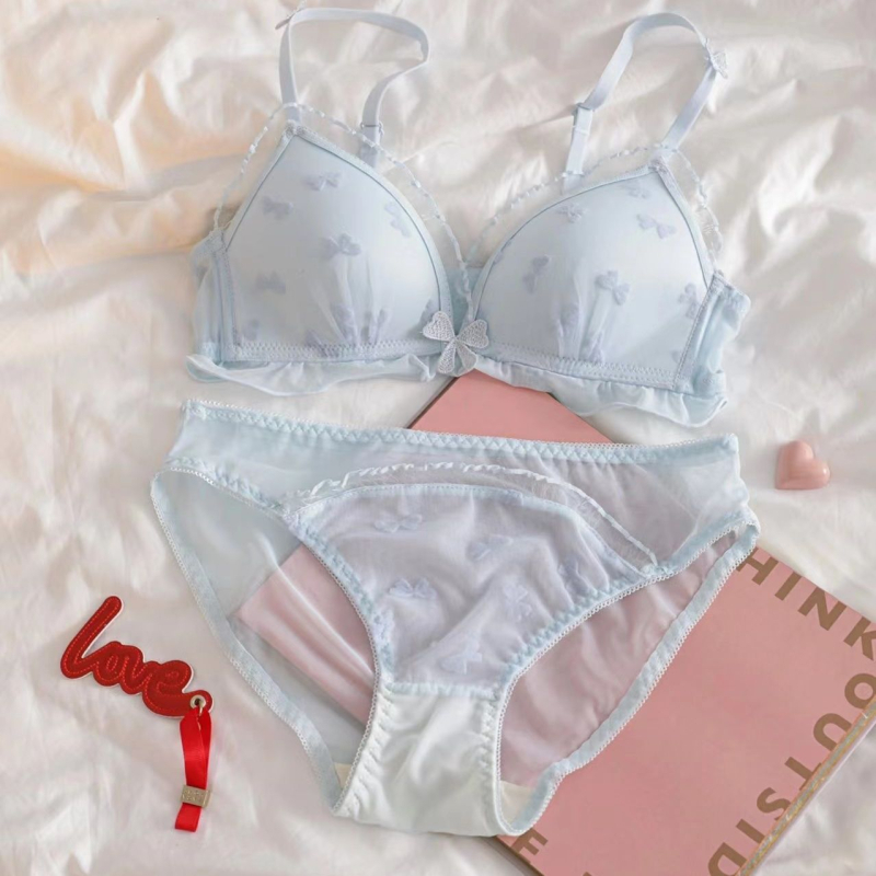 Дамски сутиен с 3/4 чашка и дантела, Push-Up, найлон, формовани чашки с тънък горен и по-дебел долен край, регулируеми презрамки