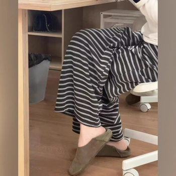 Kismama csíkos, széles szabású nadrág, pamut-elasztán keverék, laza fazon, melegen tart, 2025 (Csíkos, Széles szabás, Pamut-elasztán keverék, Laza fazon, Melegen tart, 2025)