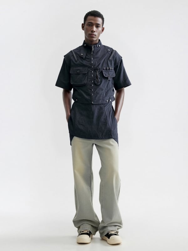 Munkás mellény, Hongkong-stílusú, karcsú szabású, álló gallér, zipzárral záródó, többszörös zsebek 3D patch dizájnnal