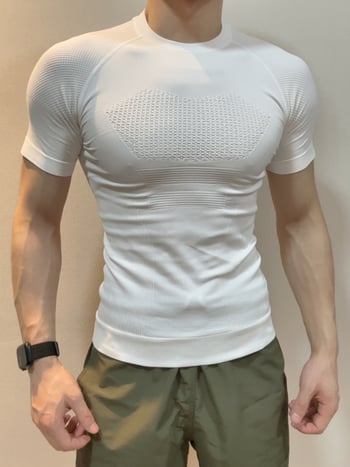 Férfi gyorsan száradó kompressziós edzőfelső futáshoz – rövid ujjú, egyszínű mintázat, 90% Spandex, bélés 90% Nylon, nyár