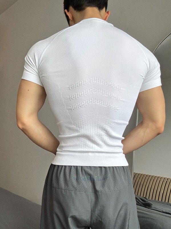 Férfi gyorsan száradó kompressziós edzőfelső futáshoz – rövid ujjú, egyszínű mintázat, 90% Spandex, bélés 90% Nylon, nyár