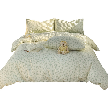 Négy darabos ágyneműkészlet 100% pamutból virágos mintával, minden évszakra, tömeg 2,5–3,0 kg, reaktív nyomtatás és digitális nyomtatás