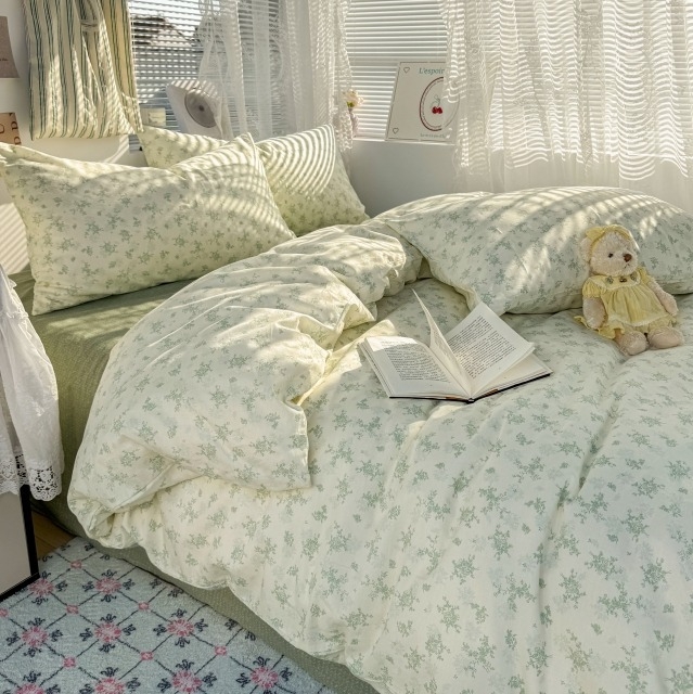 Négy darabos ágyneműkészlet 100% pamutból virágos mintával, minden évszakra, tömeg 2,5–3,0 kg, reaktív nyomtatás és digitális nyomtatás