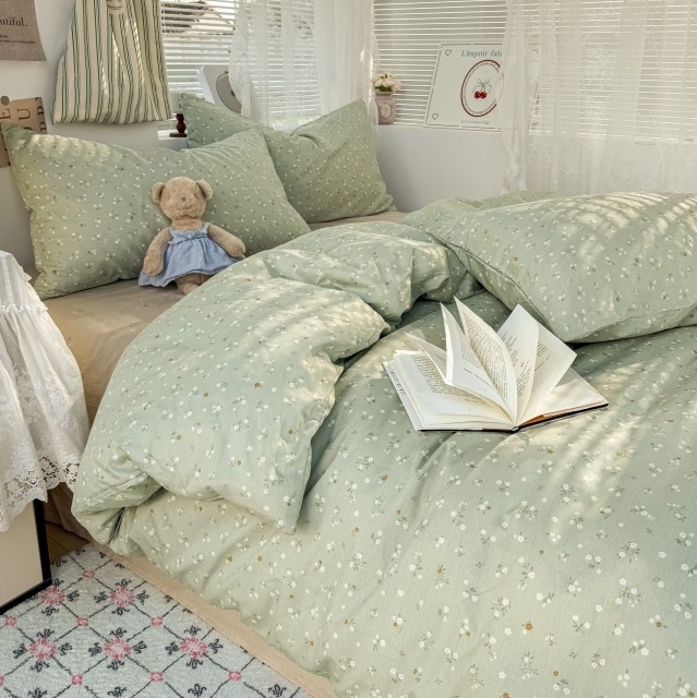 Négy darabos ágyneműkészlet 100% pamutból virágos mintával, minden évszakra, tömeg 2,5–3,0 kg, reaktív nyomtatás és digitális nyomtatás