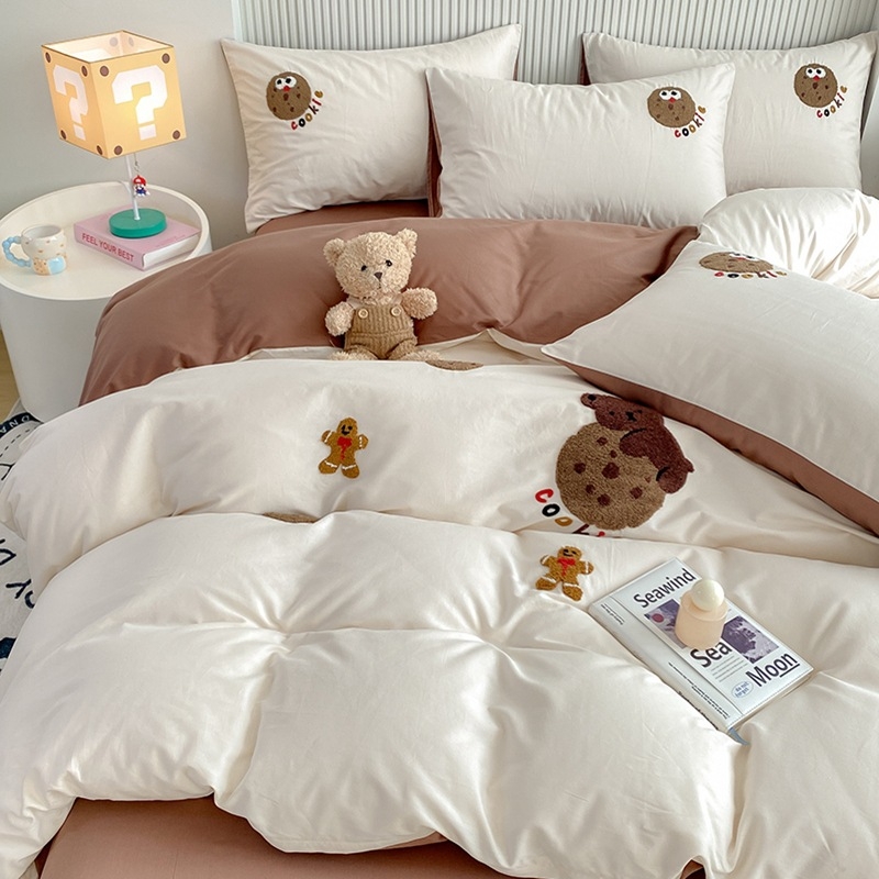 Gyerekeknek készült négy részes ágyneműkészlet 100% pamutból, Cartoon mintával, reaktív nyomtatás, hímzés és steppelés, 40-count, textil sűrűsége 133x72, nyár