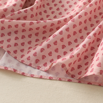 Női hosszú ujjú blúza csipkés gallérral és mintával; akril szálból; 95%+ fő anyag; spandex <30%; pulóver stílus; tavasz–nyár 2025