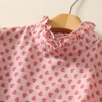 Női hosszú ujjú blúza csipkés gallérral és mintával; akril szálból; 95%+ fő anyag; spandex <30%; pulóver stílus; tavasz–nyár 2025