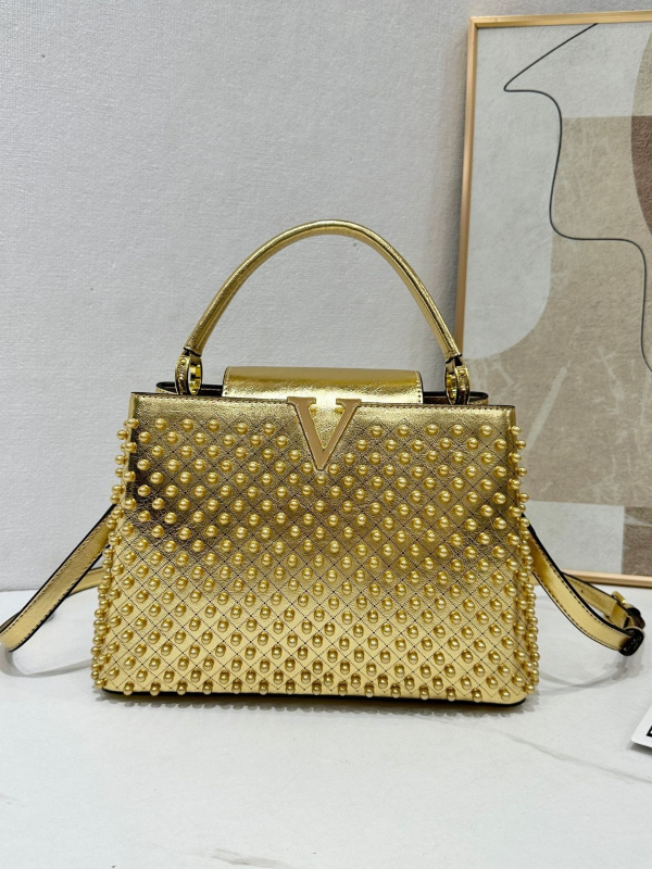 MKIV Gyöngyös váll-táska, bucket-stílusú PU bőr, fedél, cipzáras zseb, zseb a telefonhoz és ID-hoz