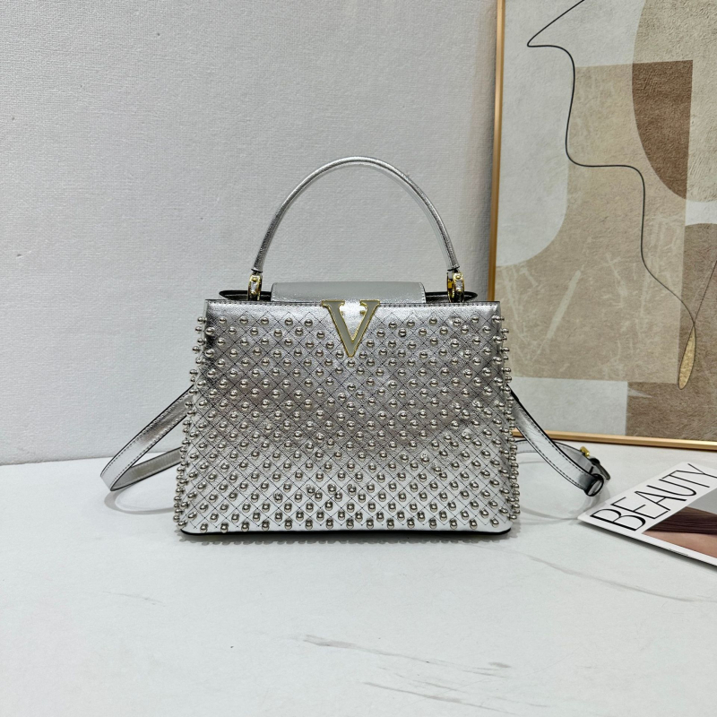 MKIV Gyöngyös váll-táska, bucket-stílusú PU bőr, fedél, cipzáras zseb, zseb a telefonhoz és ID-hoz