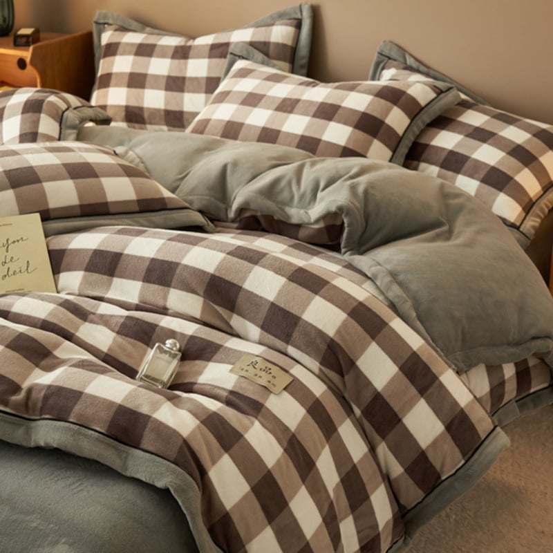 Tej velúr ágyneműkészlet, quiltált, csíkos, geometriai és négyszögletes mintákkal, téli négyrészes készlet
