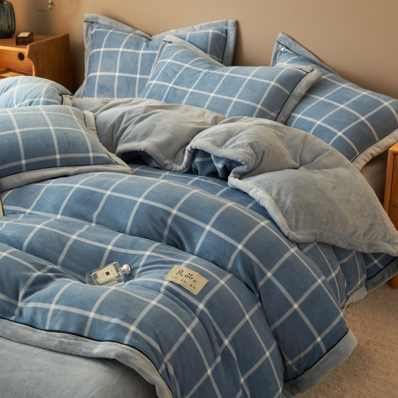 Tej velúr ágyneműkészlet, quiltált, csíkos, geometriai és négyszögletes mintákkal, téli négyrészes készlet