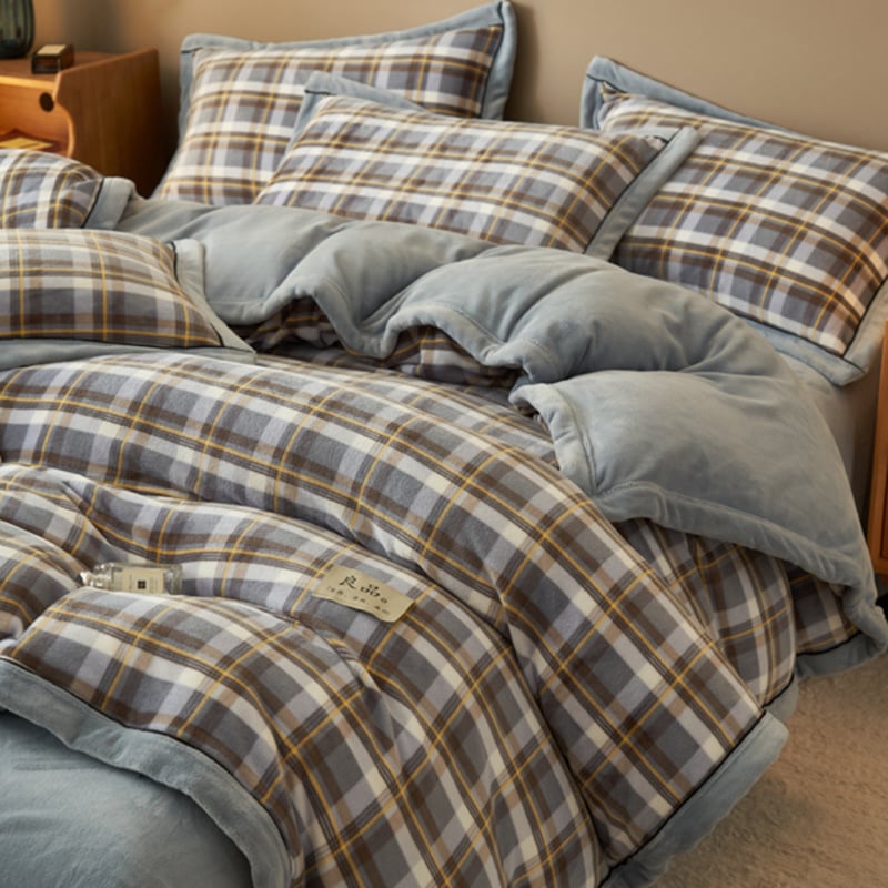 Tej velúr ágyneműkészlet, quiltált, csíkos, geometriai és négyszögletes mintákkal, téli négyrészes készlet