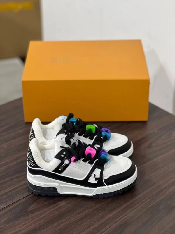 Adidași unisex cu dungi, talpă groasă, șireturi, partea superioară din piele de vită de primă calitate, talpă din cauciuc natural