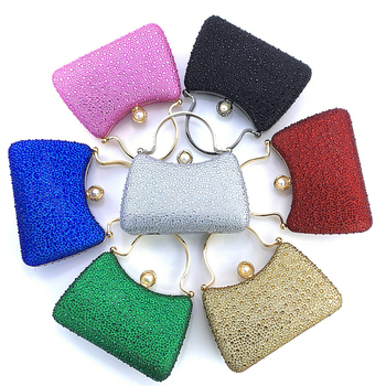 Večernja clutch torbica sa kristalima – satenski materijal, jastučast oblik, trodimenzionalna mala kvadratna torbica sa zatvaračem