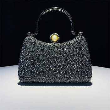 Večernja clutch torbica sa kristalima – satenski materijal, jastučast oblik, trodimenzionalna mala kvadratna torbica sa zatvaračem