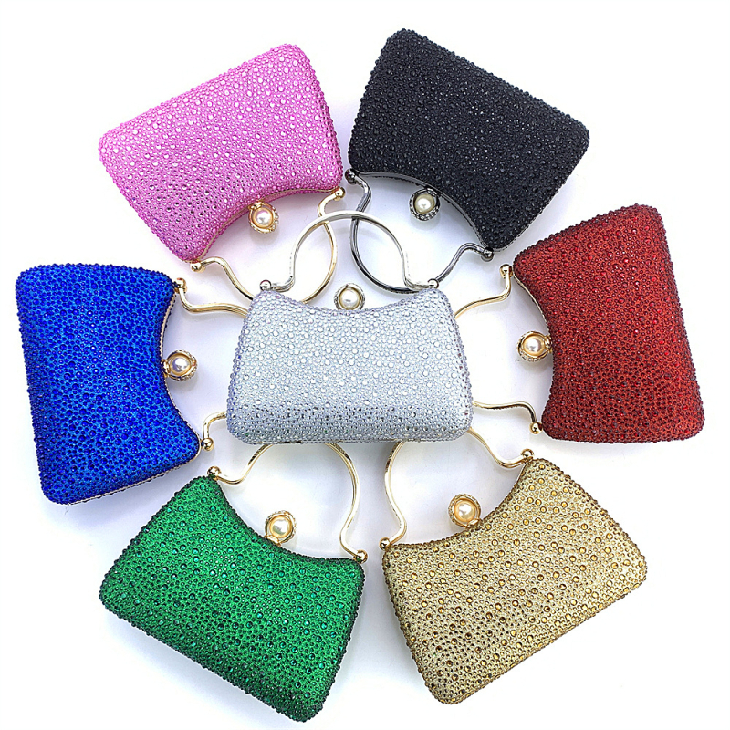 Večernja clutch torbica sa kristalima – satenski materijal, jastučast oblik, trodimenzionalna mala kvadratna torbica sa zatvaračem