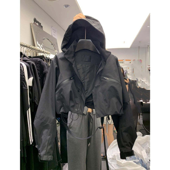 Ženska kratka jakna s kapuljačom od poliestera, dugi rukavi, zatvarač, elegantan gradski stil