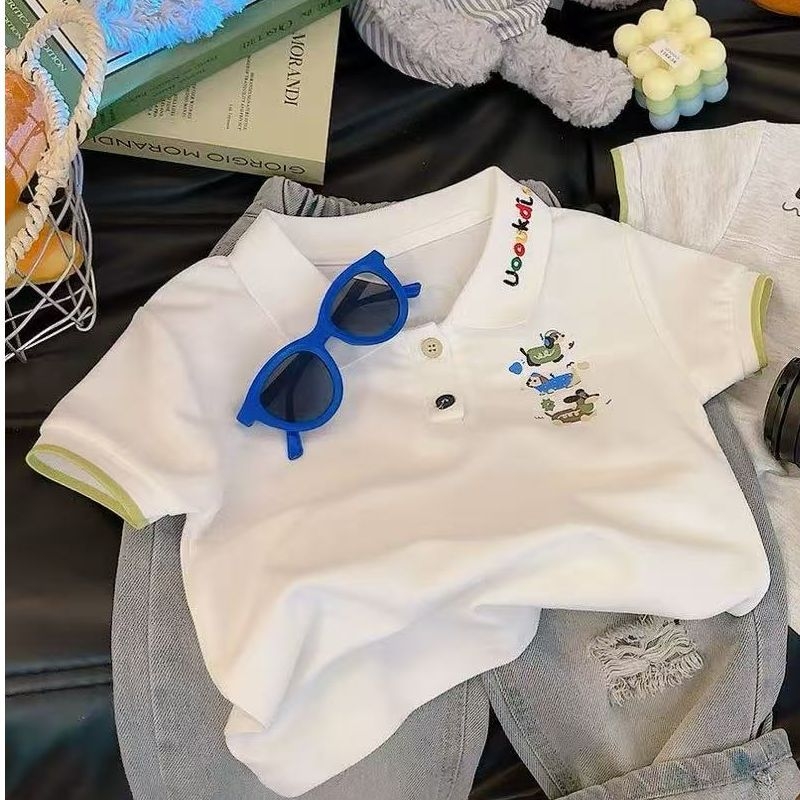 Díszített gyerekek polo felső, rövid ujjú, lazán szabott, pamutkeverék anyag, 2025 nyár