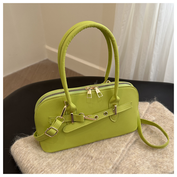 Ženska crossbody torba ispod pazuha - PU koža, gradski minimalistički stil, zatvarač, najlon podstava, dvostruki remen
