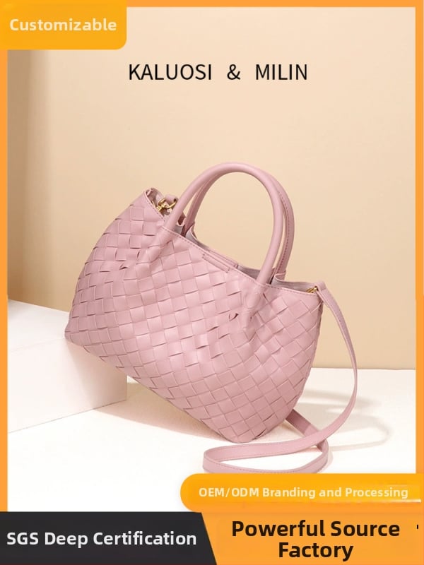 Carlos Milin geantă tote PU țesută manual cu închidere magnetică, buzunar intern cu fermoar și buzunar intern tip patch, căptușeală din poliester, formă orizontală pătrată, curea de umăr simplă