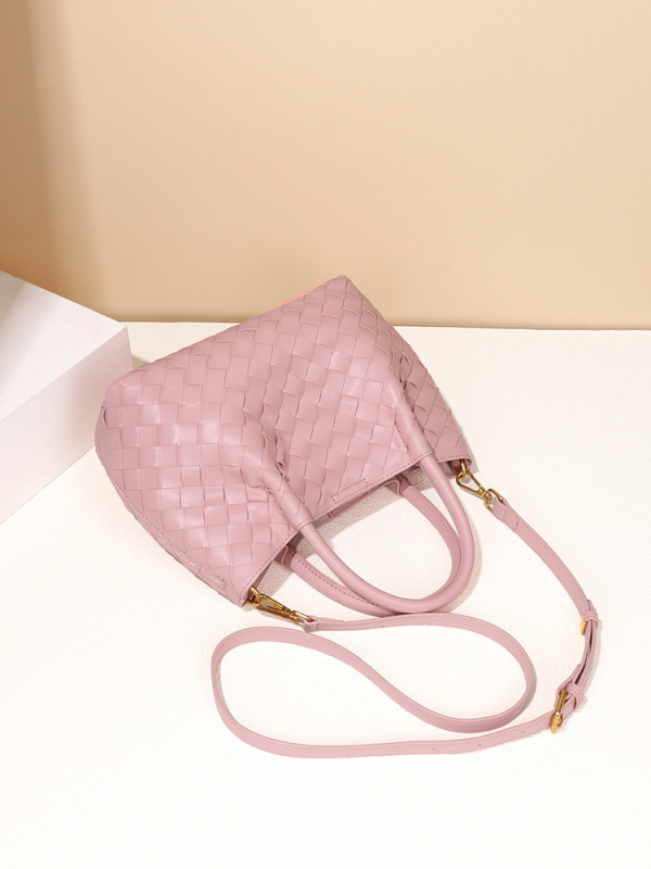 Carlos Milin geantă tote PU țesută manual cu închidere magnetică, buzunar intern cu fermoar și buzunar intern tip patch, căptușeală din poliester, formă orizontală pătrată, curea de umăr simplă