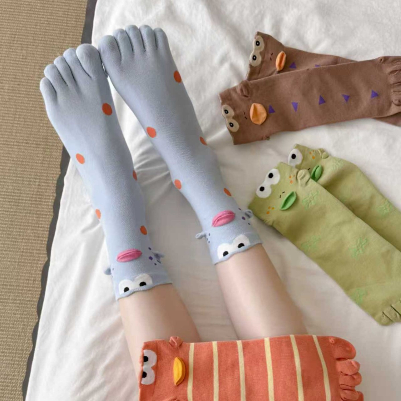 Čarape s pet prstiju od pamuka, upijaju znoj, cartoon uzorak, visoka potkoljenica