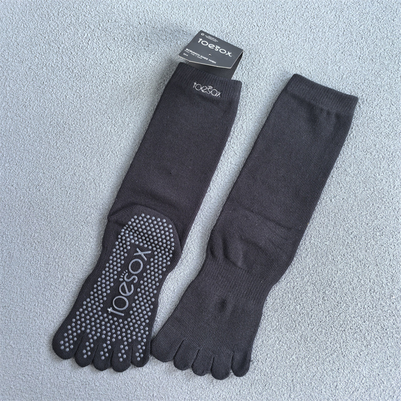 Υψηλές κάλτσες γιόγκα με πέντε δάχτυλα, αντιολισθητικές, απορροφούν τον ιδρώτα, αντιτριβή · 70–80% βαμβάκι
