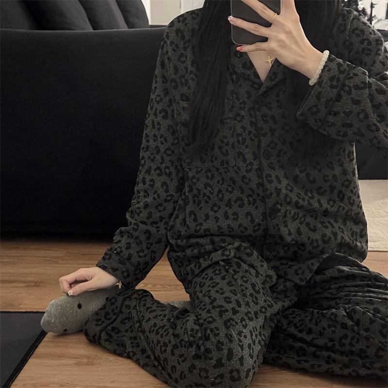Ženski pamuk pidžama set s leopard uzorkom, dugi rukavi, kardigan-top i hlače, udobna kućna odjeća za proljeće i jesen.