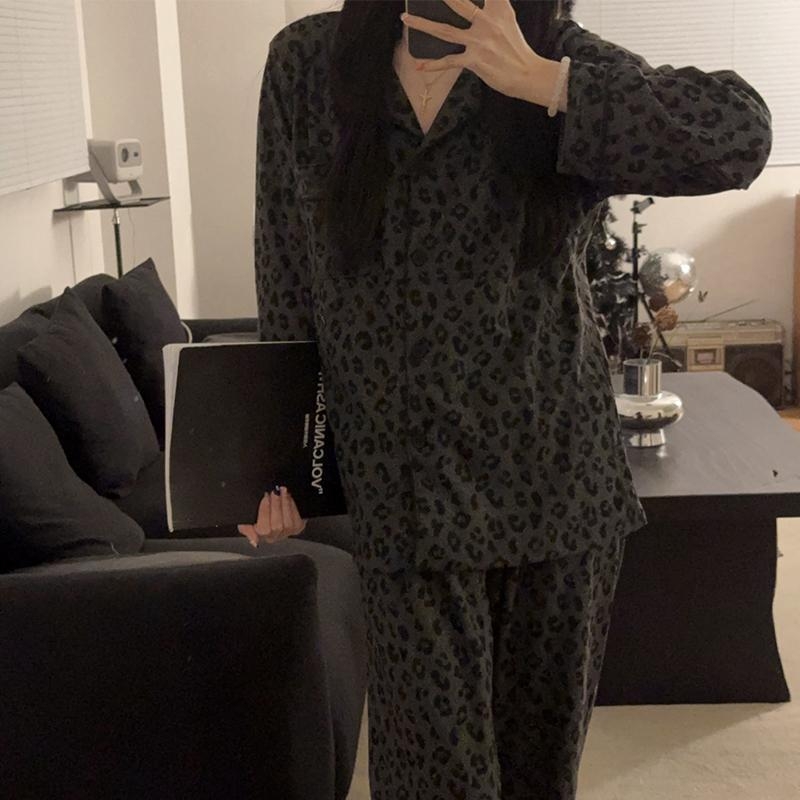 Ženski pamuk pidžama set s leopard uzorkom, dugi rukavi, kardigan-top i hlače, udobna kućna odjeća za proljeće i jesen.