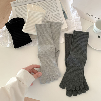 Petprstne pamukaste čarape, upijaju znoj, antibakterijske, japanskog stila s podijeljenim prstima, srednje duljine