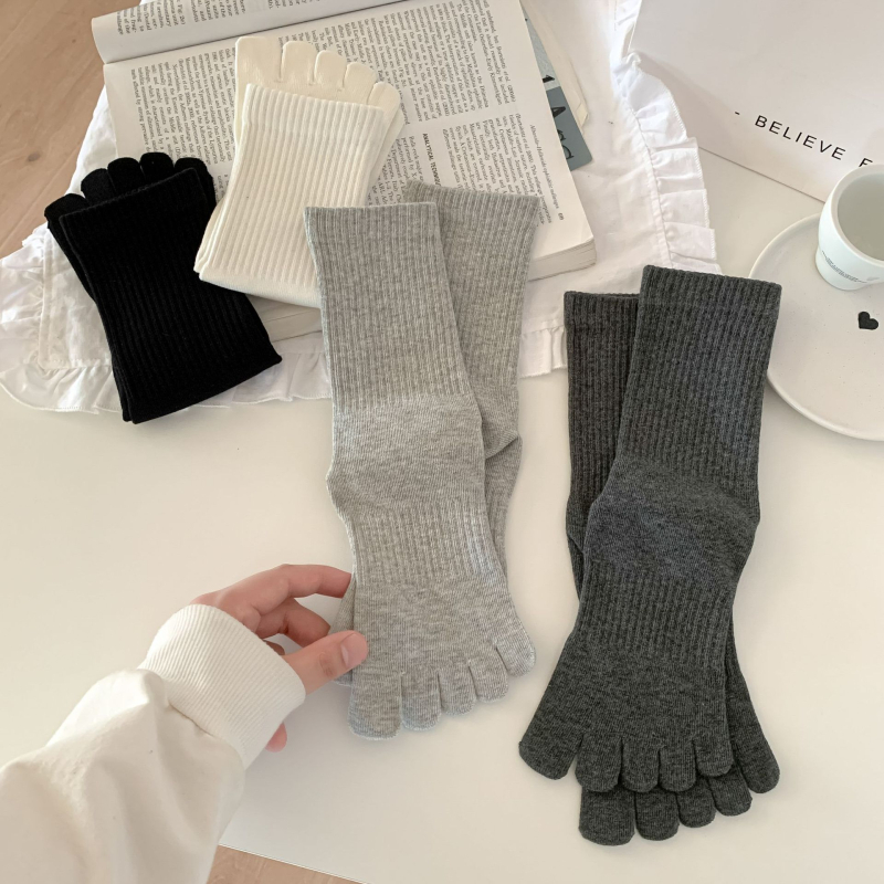 Petprstne pamukaste čarape, upijaju znoj, antibakterijske, japanskog stila s podijeljenim prstima, srednje duljine