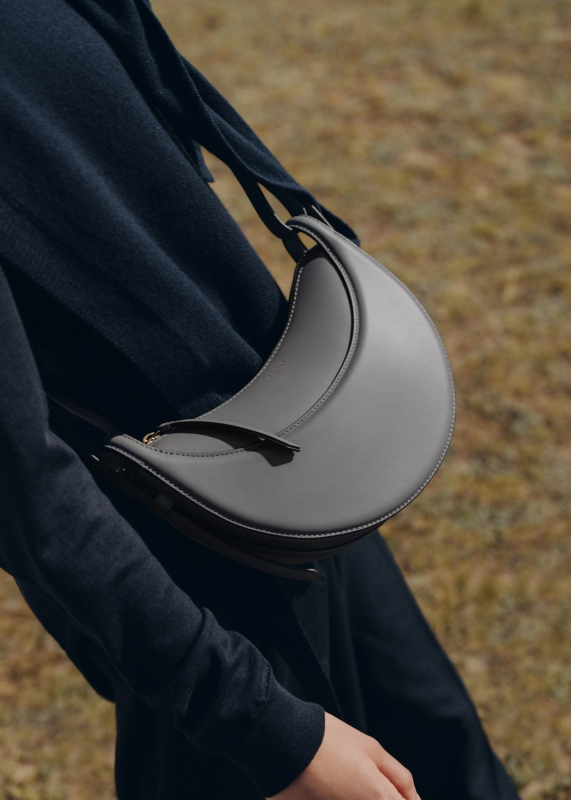 POLENE ženska saddle torbica, PU materijal, školjkastog oblika, zatvarač, dvostruke naramenice