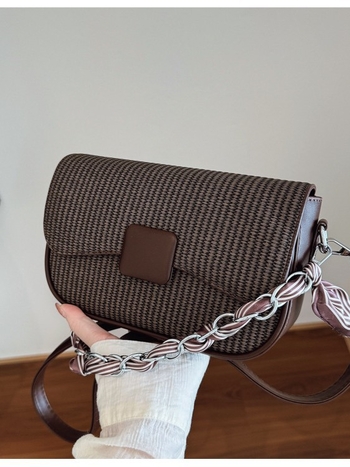 Crossbody torba za svakodnevnu upotrebu, ulični stil, PU materijal, vodoravnog kvadratnog oblika, otvaranje poklopcem, džep sa zatvaračem