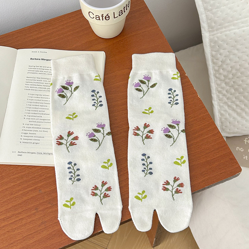 Ženske čarape s podijeljenim prstima, pamuk, cvjetni uzorak, srednja dužina
