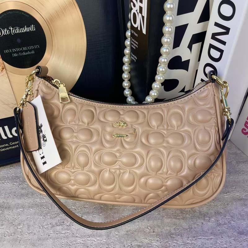 PU kožna crossbody torba za zrelu ženu, oblik dumpling, zatvarač, poliester podstava