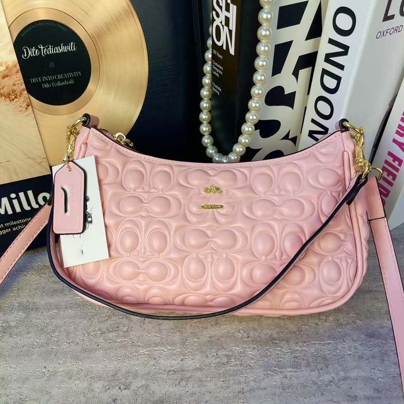 PU kožna crossbody torba za zrelu ženu, oblik dumpling, zatvarač, poliester podstava
