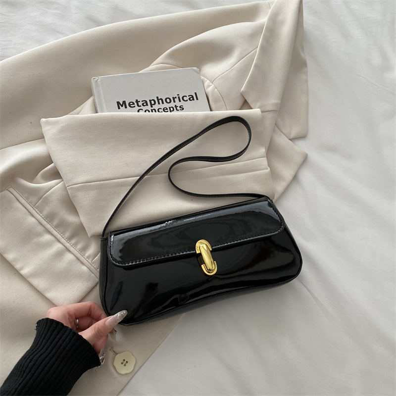 Ženska baguette torbica za pod pazuhom — PU, urbani minimalistički stil, horizontalni kvadratni oblik, magnetska kopča, poliester podstava, pretinac za telefon, džep na zatvarač, jedan naramenica